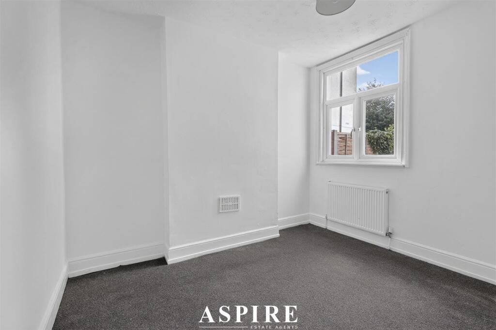 Apartment in Southend-on-Sea, Prittlewell - View 4