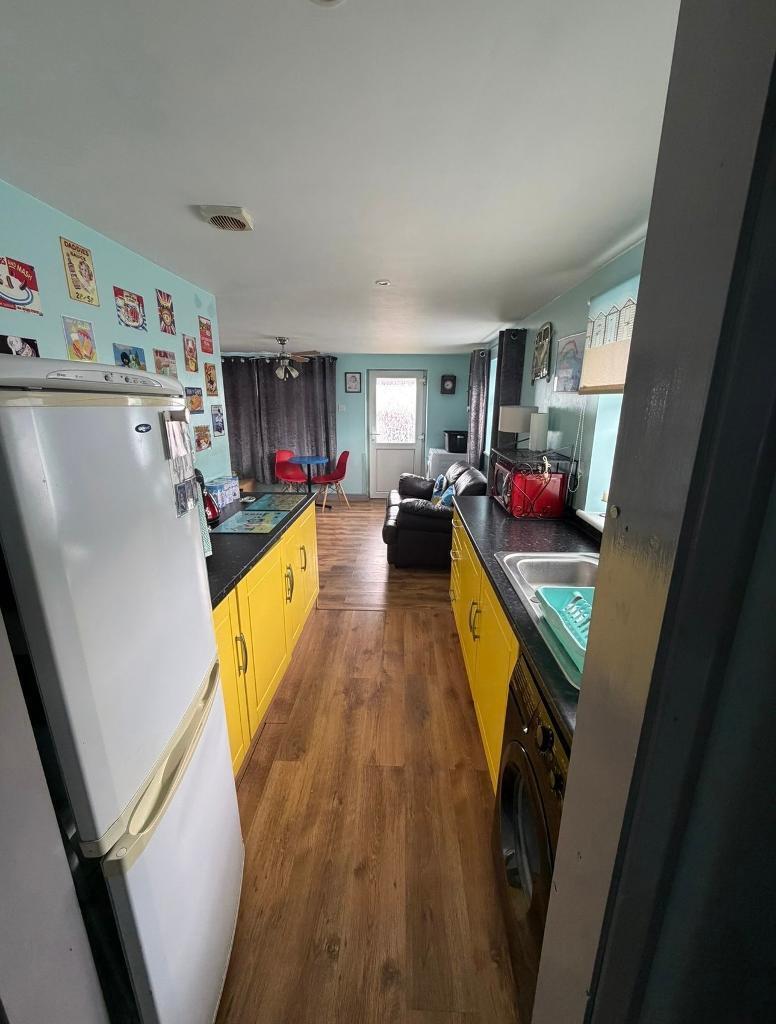 House in Leysdown-on-Sea, Leysdown - View 4