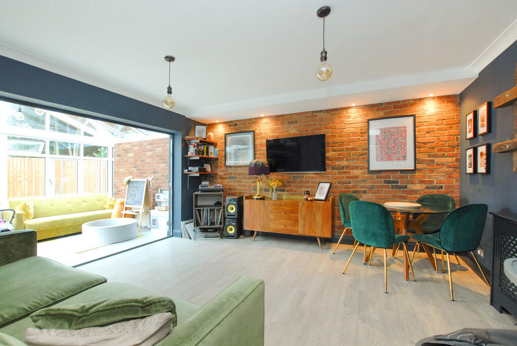Apartment in Harrow - View 2
