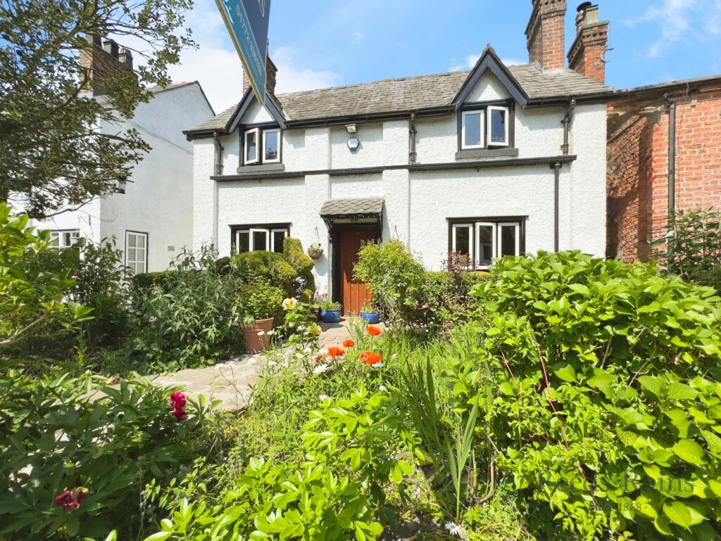 4-bed detached on Walton Green, Walton-le-Dale, Preston, Lancashire, PR5, £375,000