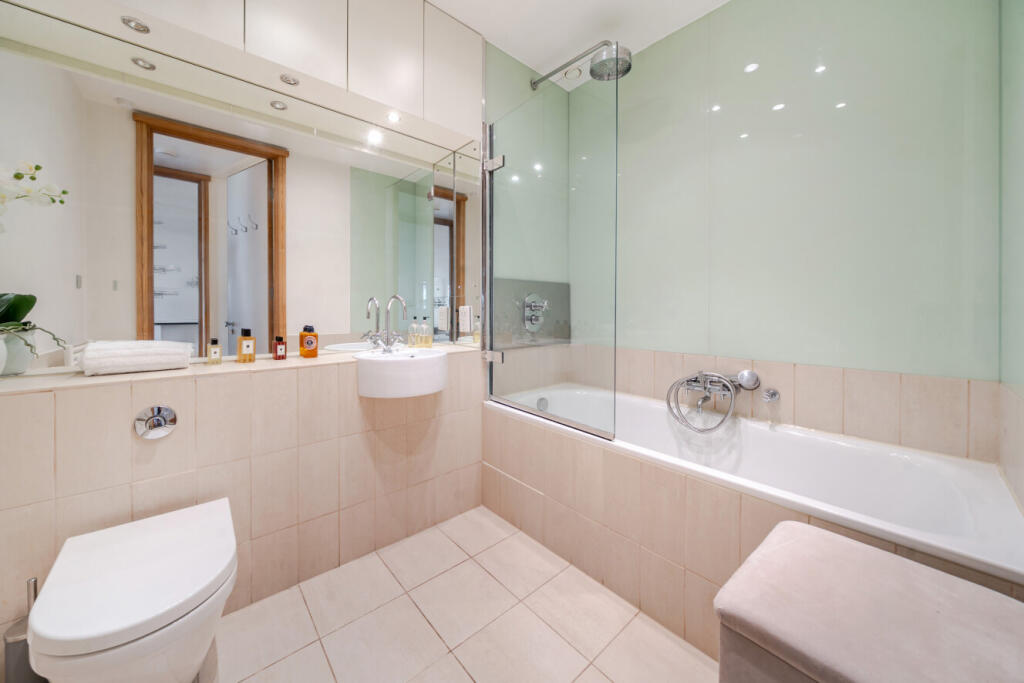 Apartment in London - View 5