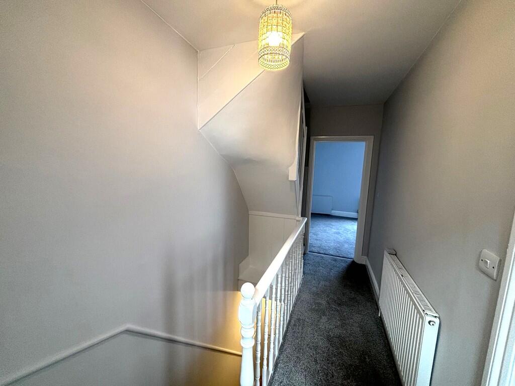 Hillside Terrace, Yeovil photo 5