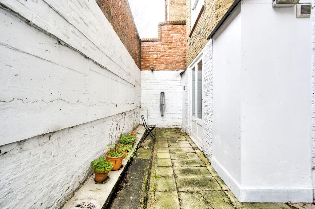4 bedroom flat for rent