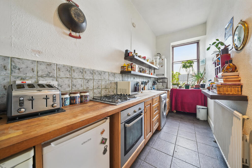 Apartment in Glasgow, Crosshill - More