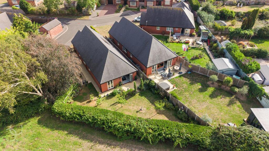 House in Worcester - More