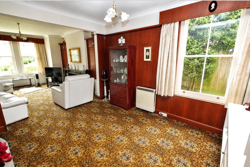 House in New Forest, Ringwood - View 3