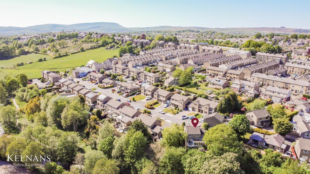 Additional image 18 of Barn Field Close, Colne