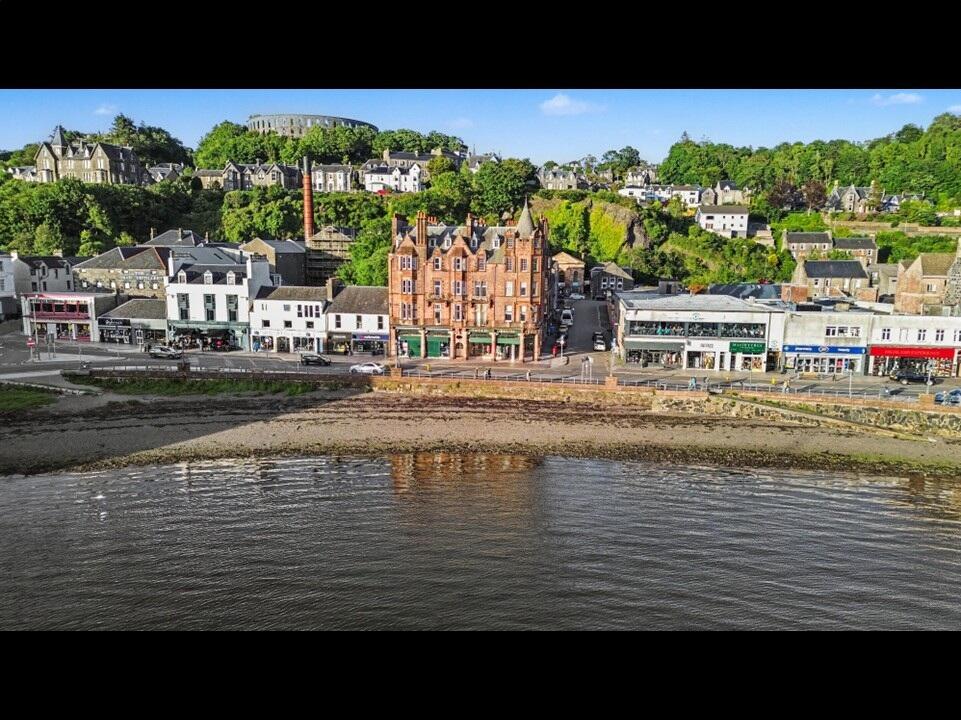 Main image of property: Flat 7 Argyll Mansions, 44 George Street, Oban, Argyll, PA34 5SD