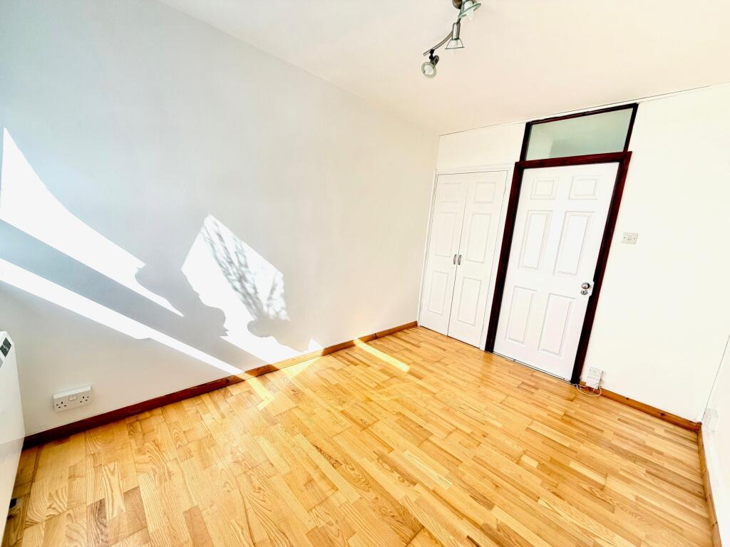Apartment in London - View 3