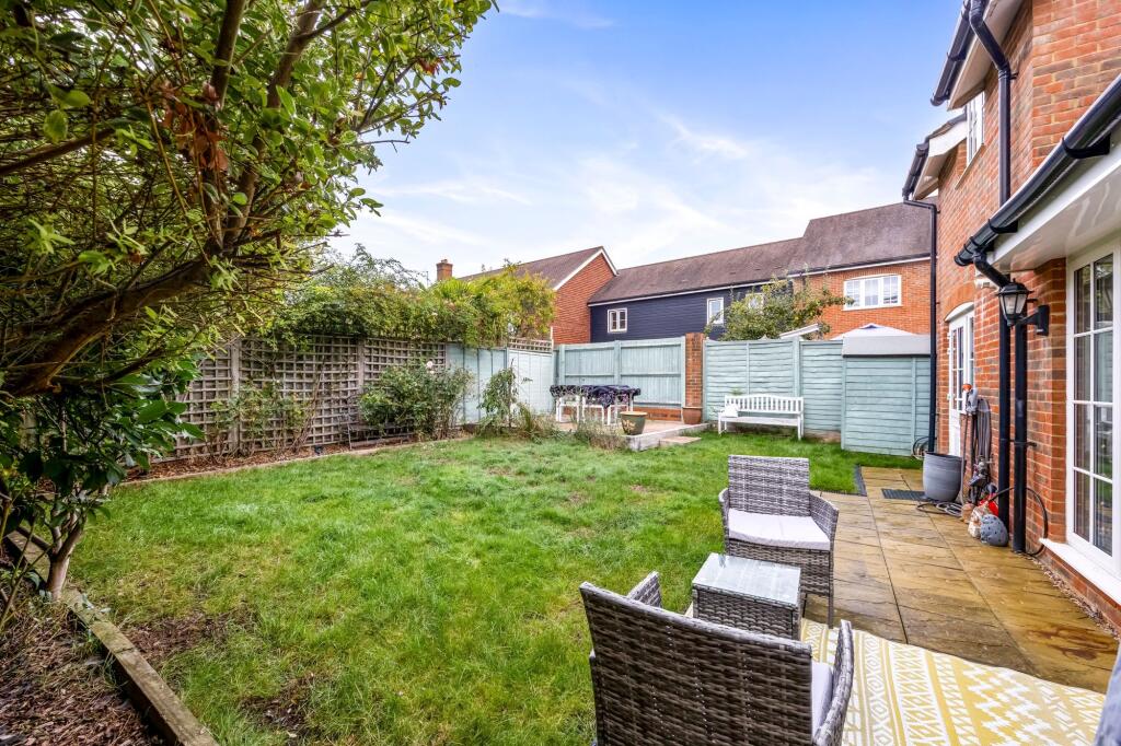 House in Horsham, Broadbridge Heath - View 4