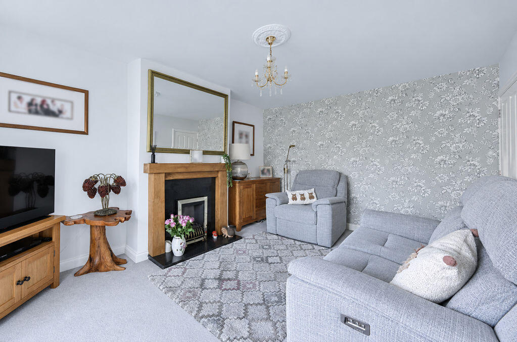 House in Tunbridge Wells, Paddock Wood - View 4