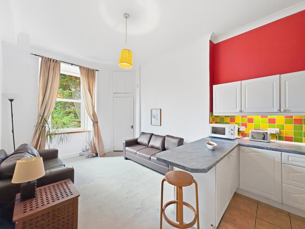 Apartment in Edinburgh - View 3