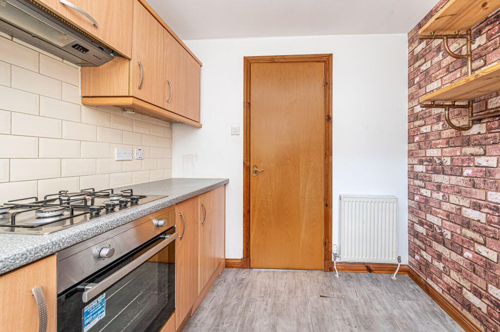 Apartment in Dunfermline, Fife - More