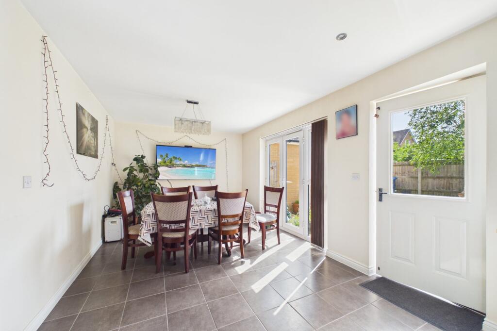 House in Bracknell - View 4