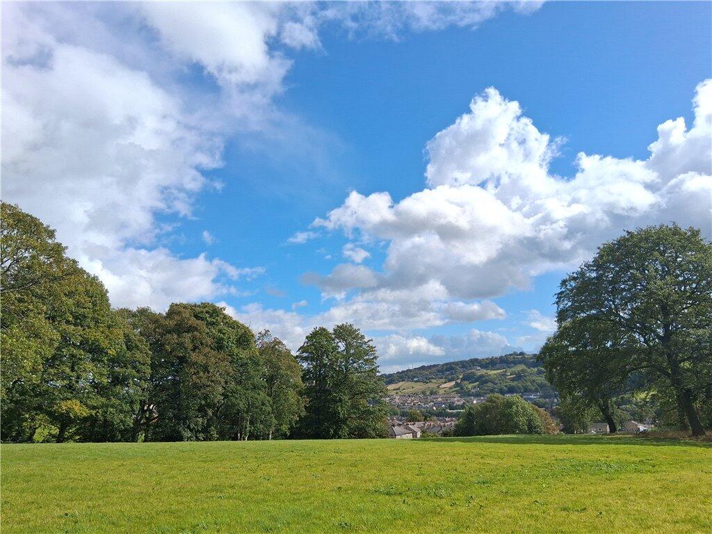 Keighley, West Yorkshire, BD21 photo 3