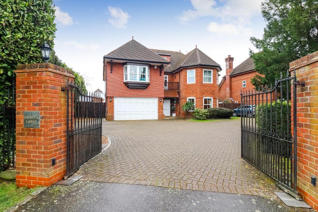 Main image of property: Bench Manor Crescent, Chalfont St Peter, Gerrards Cross, SL9 9HL