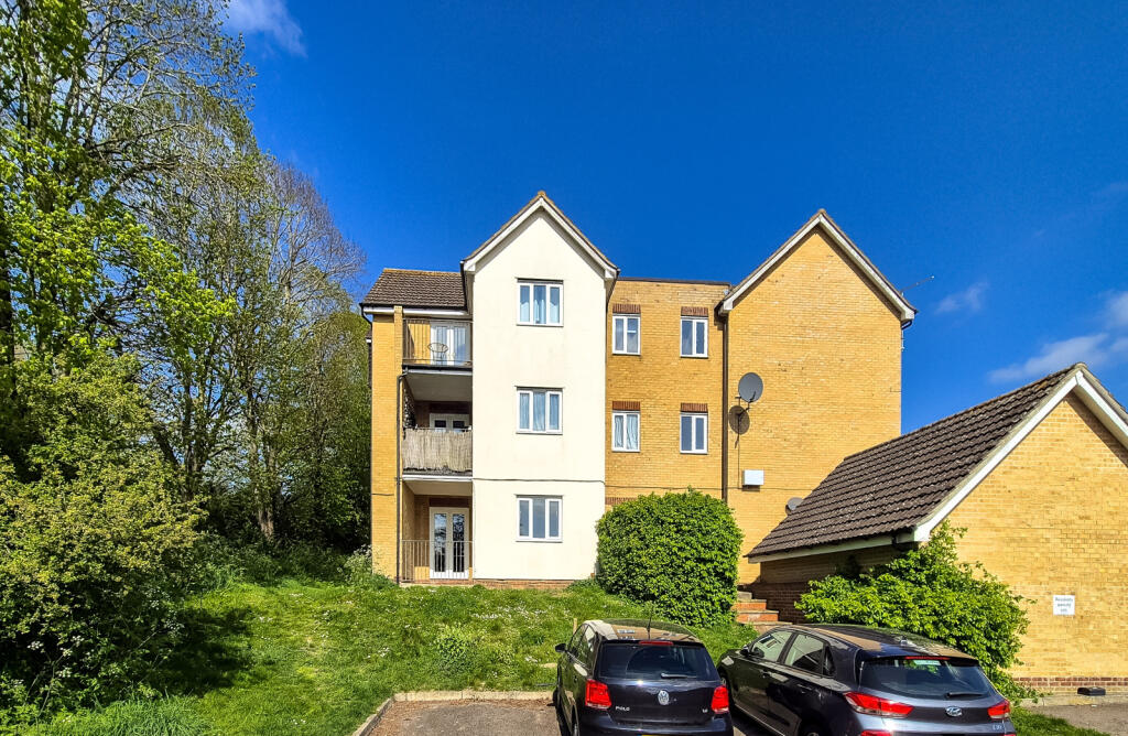 Main image of property: Harris Green, Dunmow, Essex, CM6