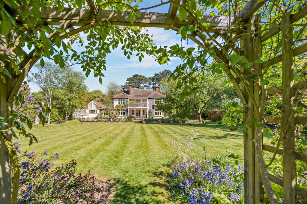 Main image of property: Huntingdon Road, Girton, Cambridge, Cambridgeshire