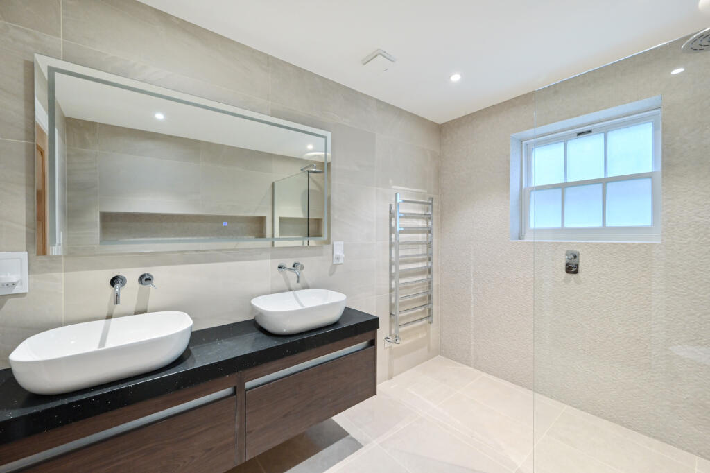 4 bedroom terraced house for rent