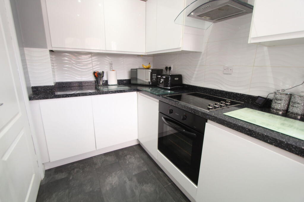 House in Dudley, West Midlands - View 4