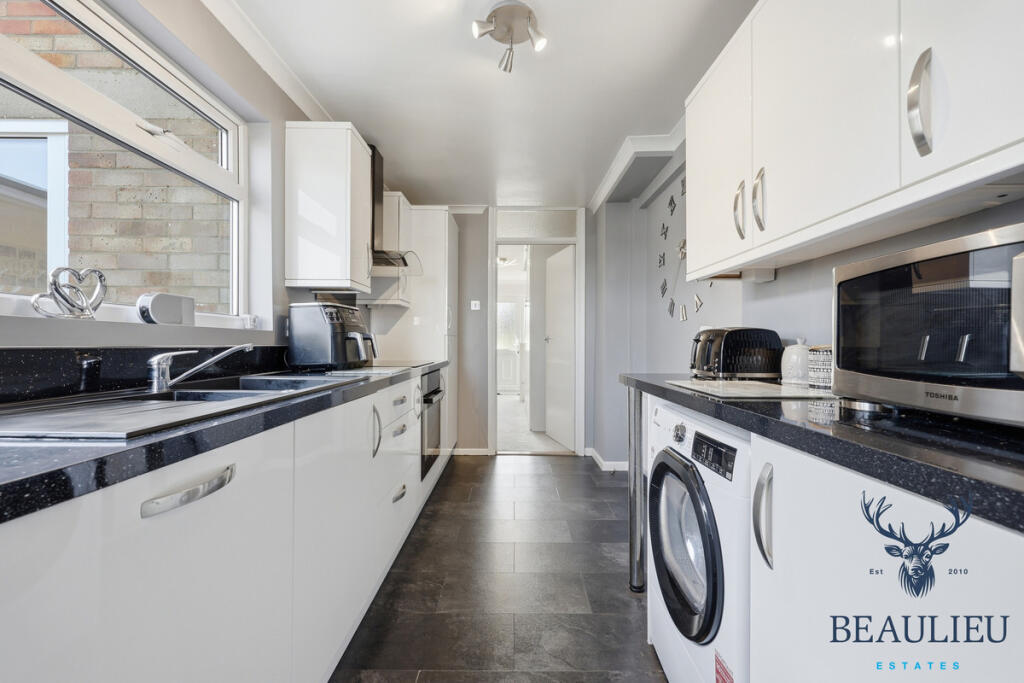 Main image of property: West Lawn, Galleywood, CM2 8