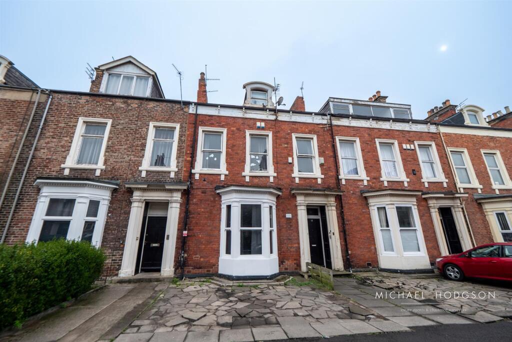 6-bed terraced on Argyle Square, Ashbrooke, Sunderland, £290,000