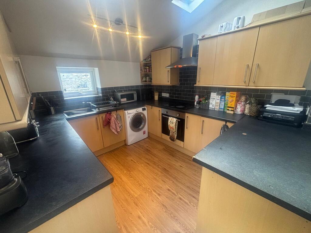 House in Plymouth, Greenbank - More