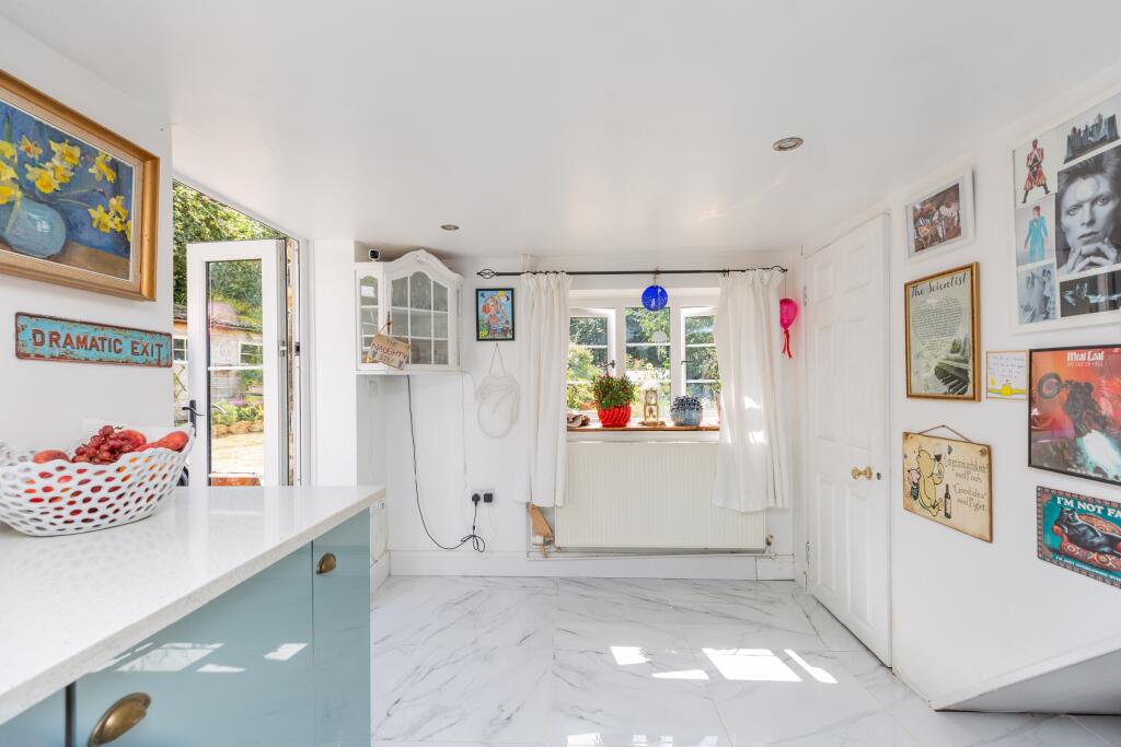 House in East Stour, Woodville, Stour Provost - View 4