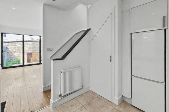 198 Upper Richmond Road West, London SW14 8AN
