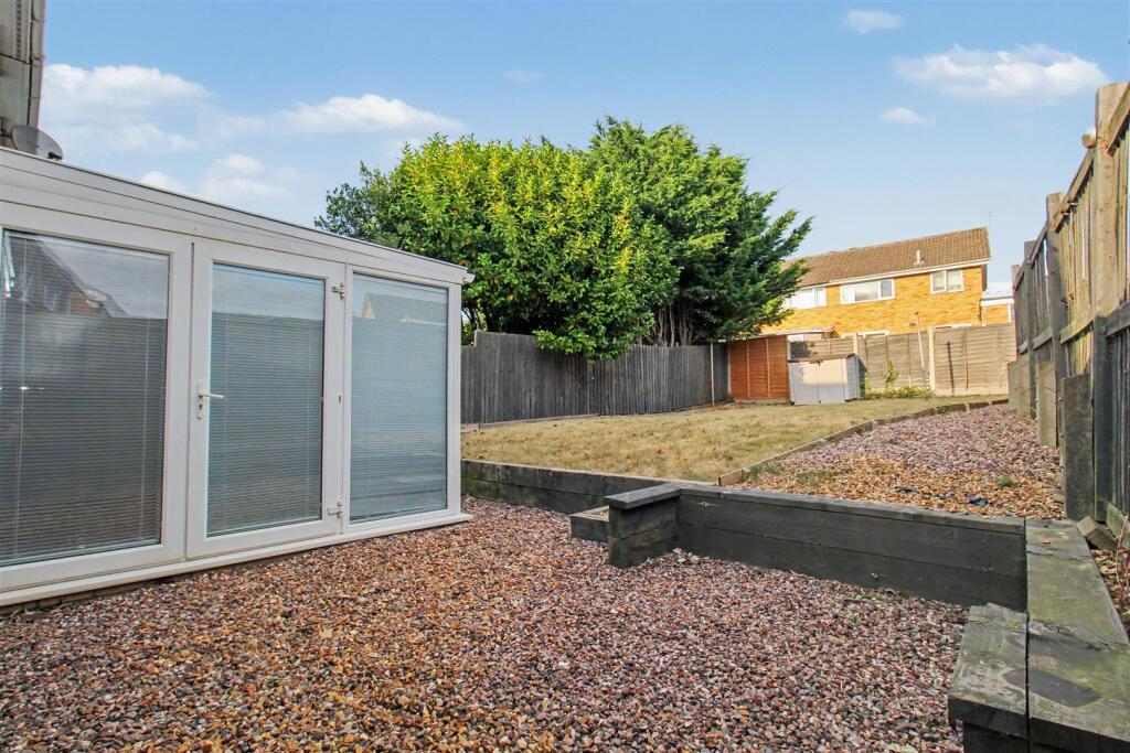 House in Kettering, North Northamptonshire - View 5