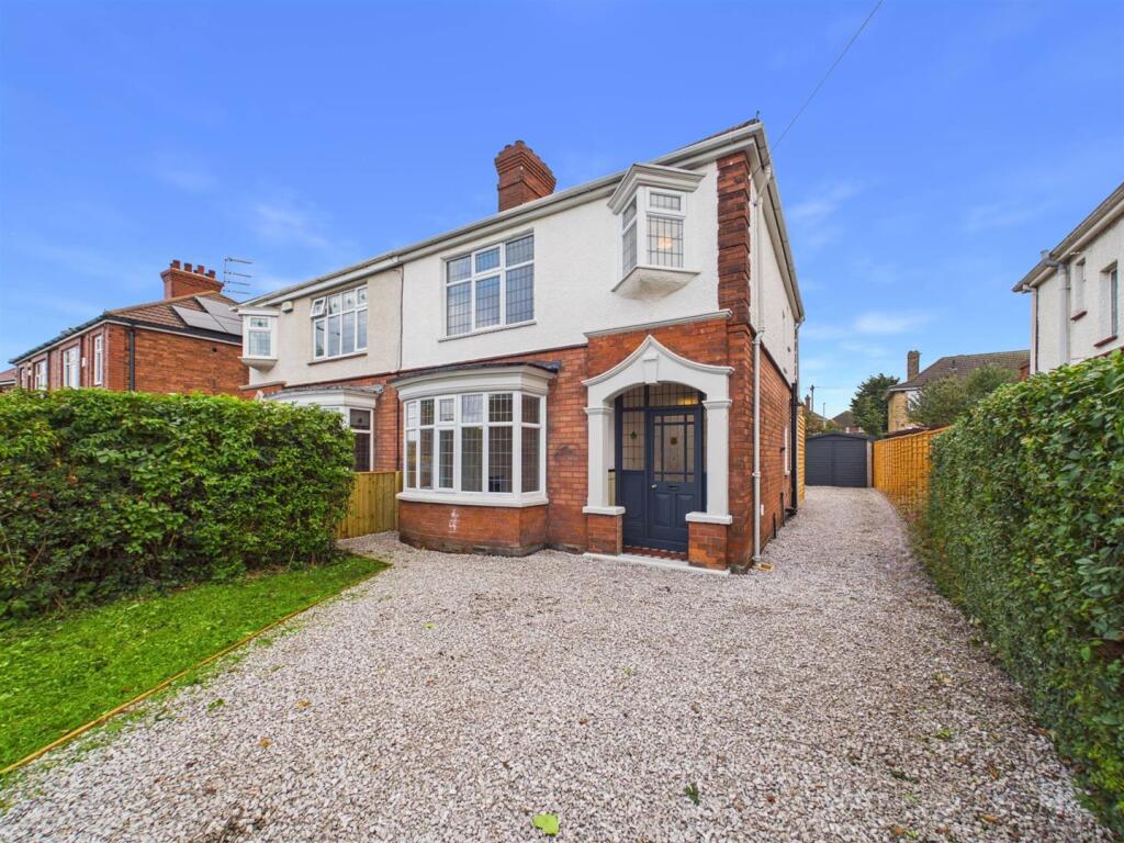 3-bed semi-detached on Clee Road, Cleethorpes, £259,950