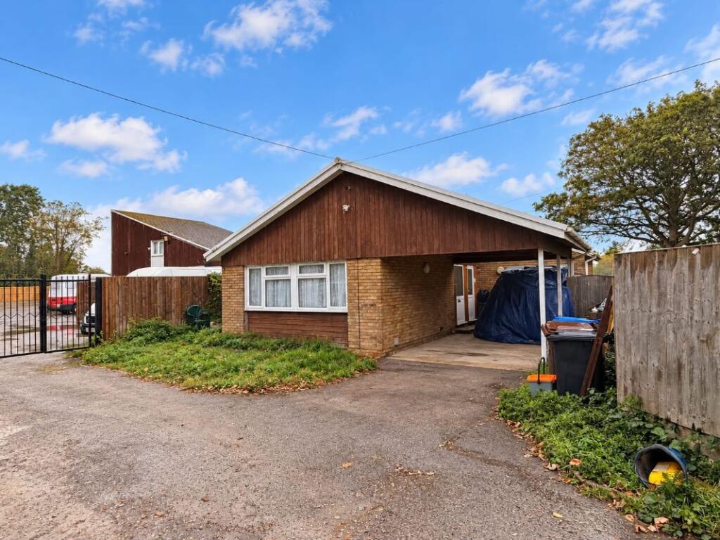 Main image of property: Pavilion Bungalow, Hook Lane, Bognor Regis, West Sussex, PO22 8AT