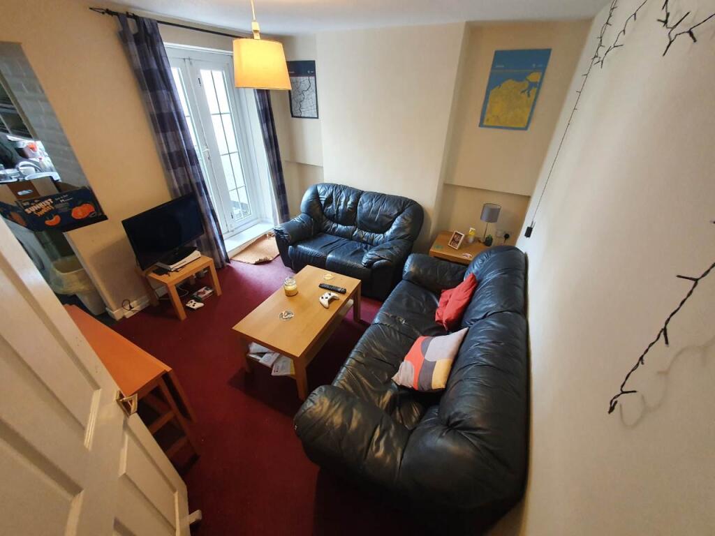 House in Cardiff, Maindy, Cathays - More