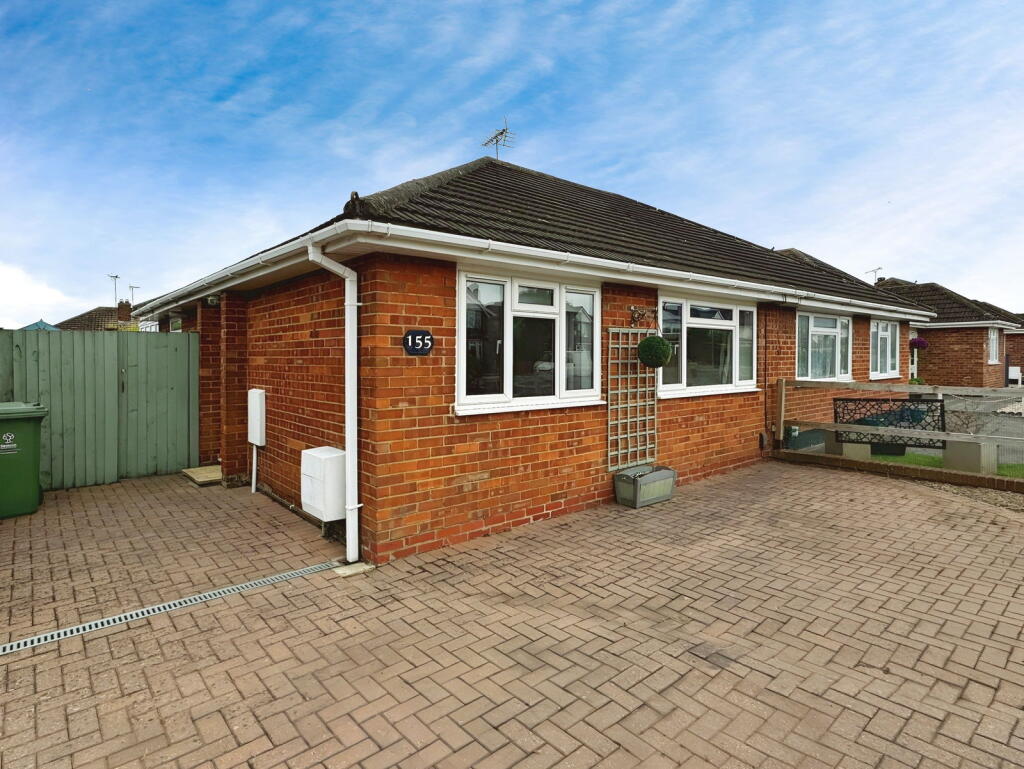Main image of property: Oxford Road, Swindon, SN3 4DJ