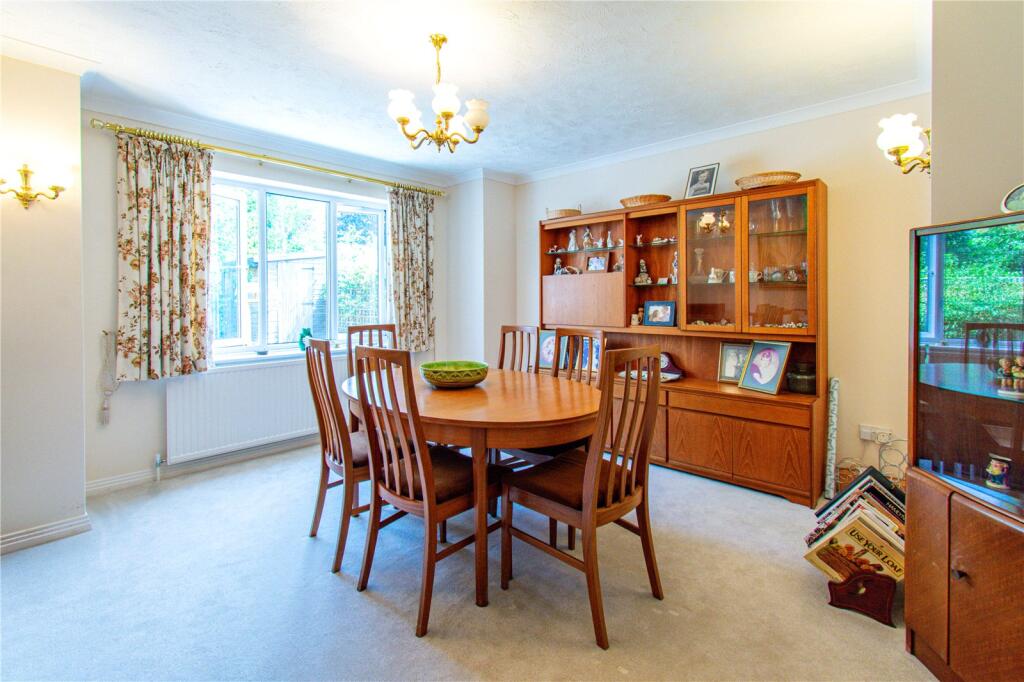 Harvest Green, Newbury, Berkshire, RG14 - View 5