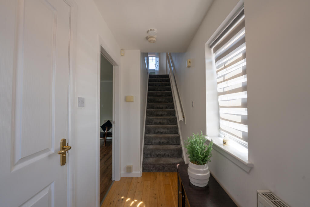 House in Airdrie, Holehills - View 3
