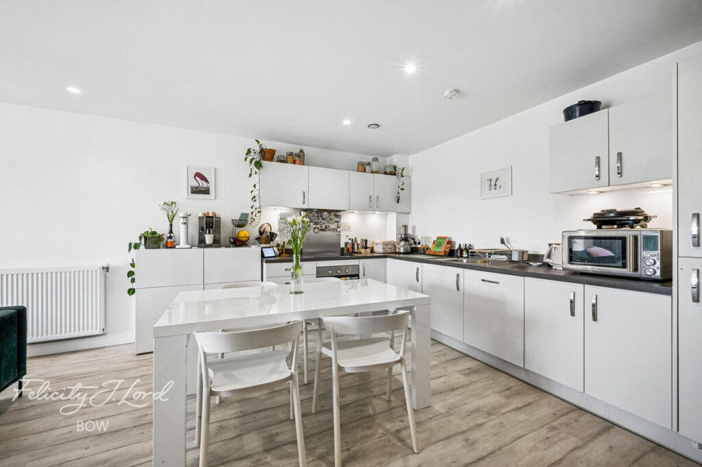 Apartment in London - View 2