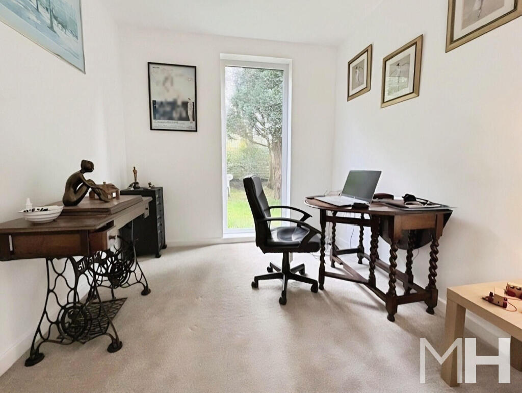Abbotsway, Penwortham, Preston - More