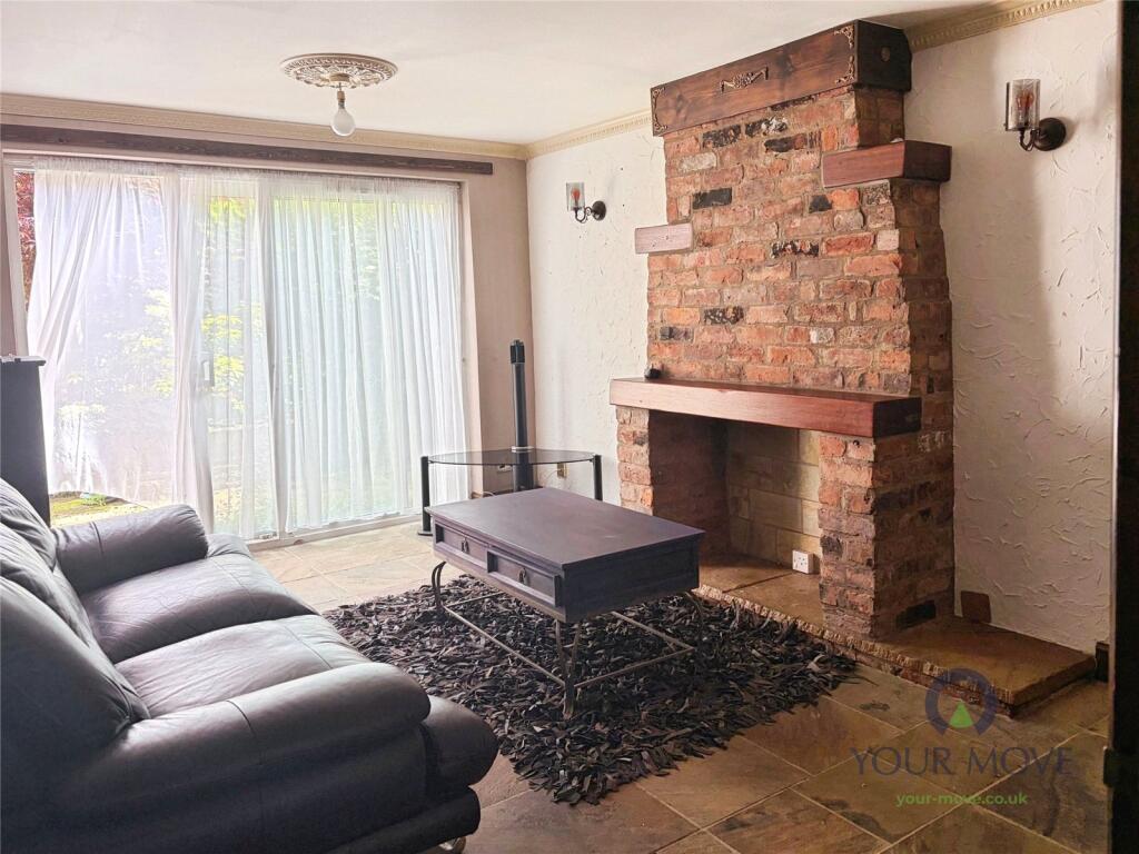 Apartment in Blackburn, Whinny Heights - View 4