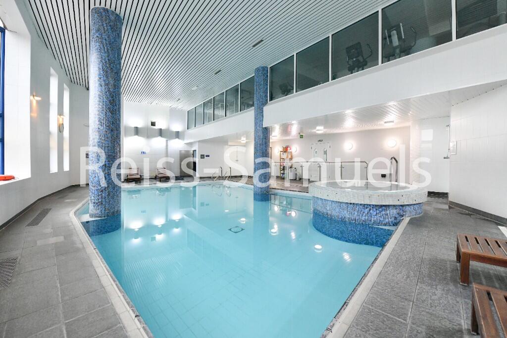 5 bedroom terraced house for rent
