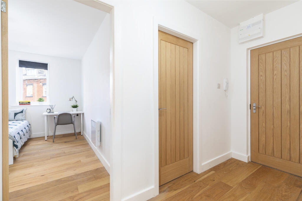 House in Leeds, West Yorkshire - More