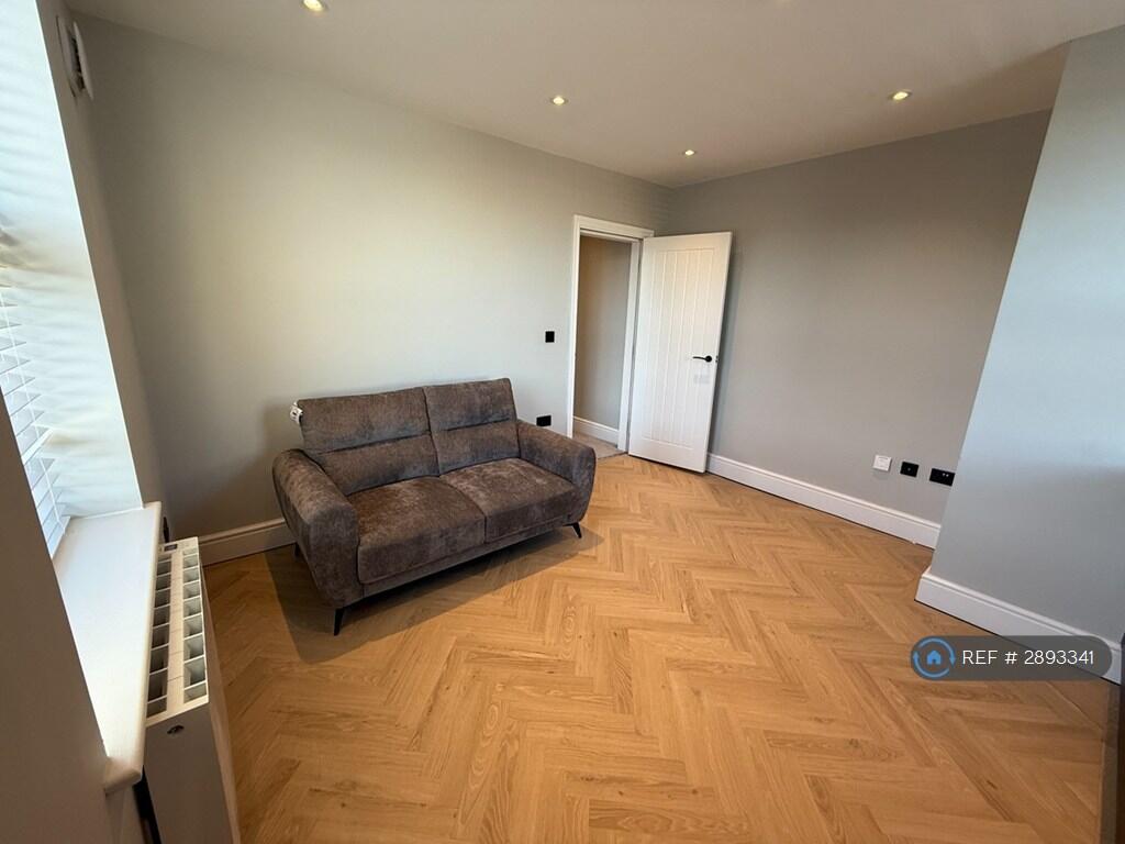 Main image of property: Hall Gate, Doncaster, DN1