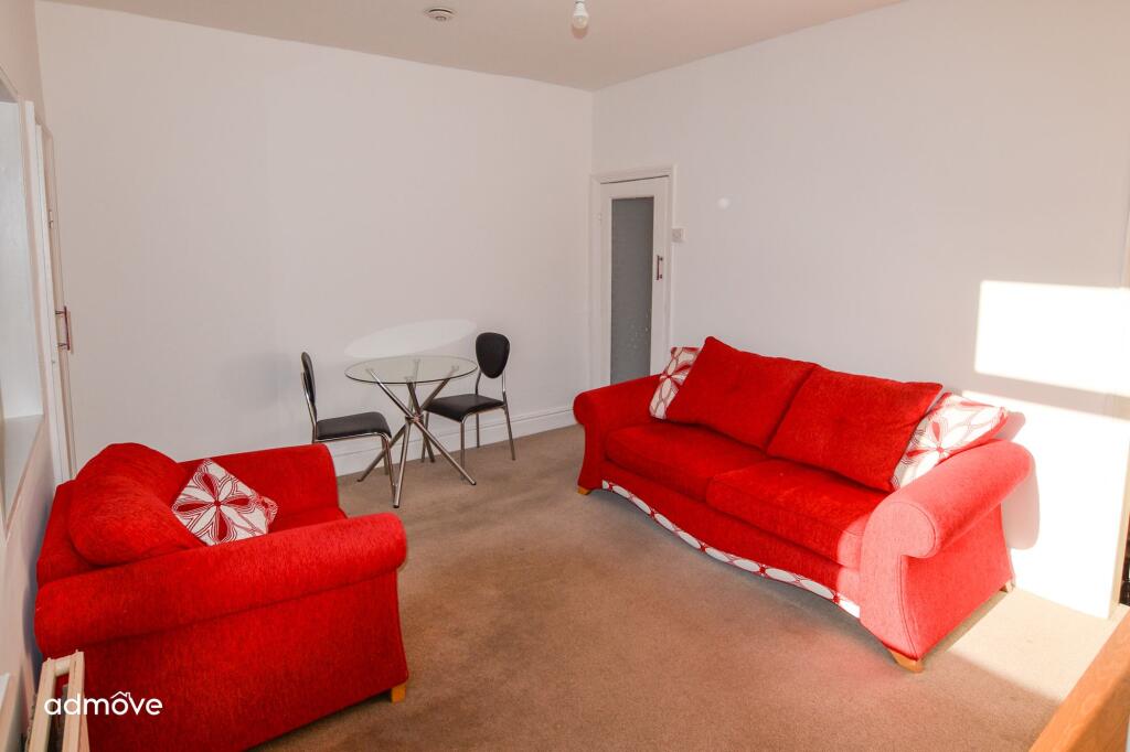 House in Trafford, Broadheath - More