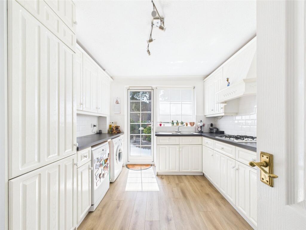 House in New Forest, Bransgore - View 4