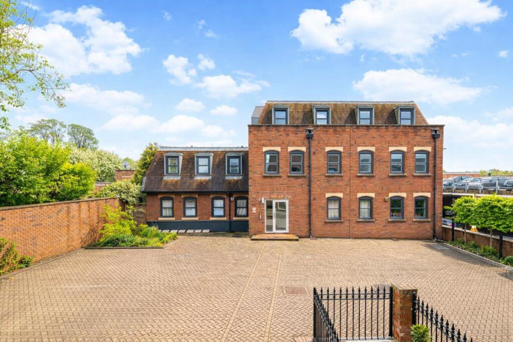 Main image of property: Thompsons Close, Harpenden, Hertfordshire, AL5