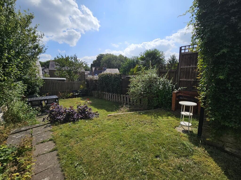 House in Huddersfield - View 4
