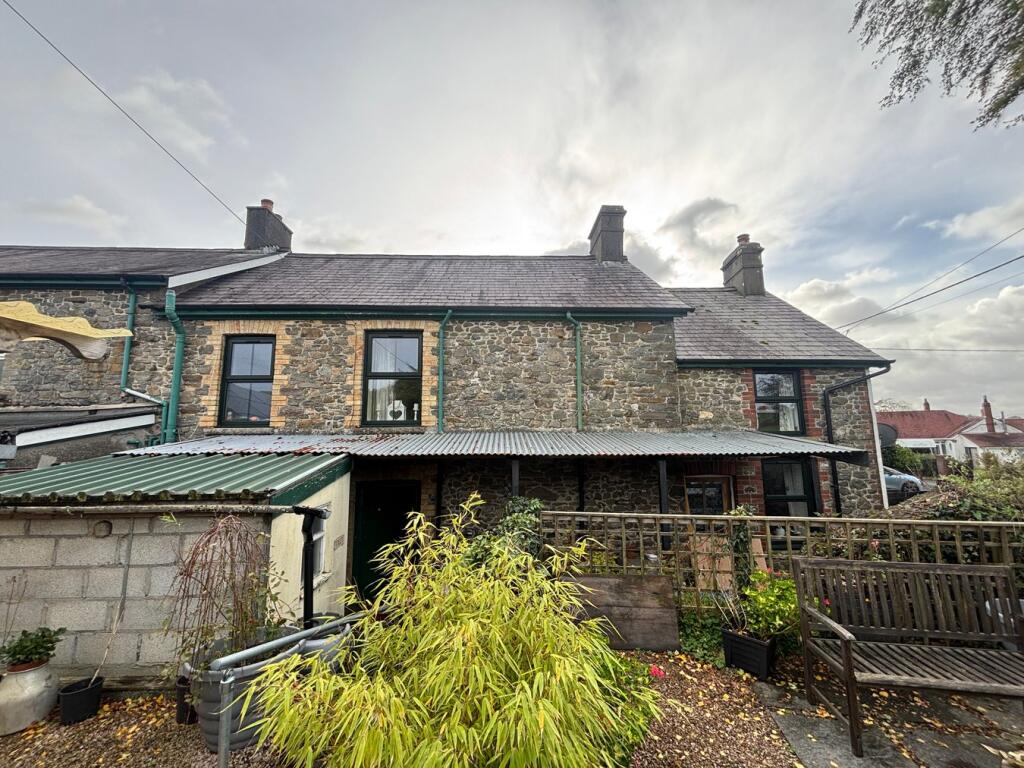 4-bed semi-detached on  Llanwrda, SA19, £275,000