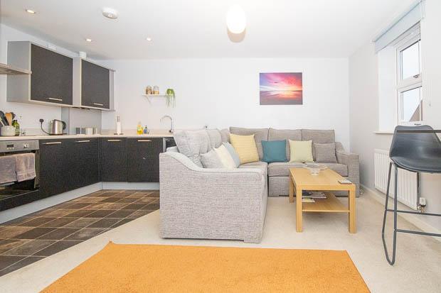 Yew Tree Road, Brockworth, Gloucester, GL3 4FP photo 2
