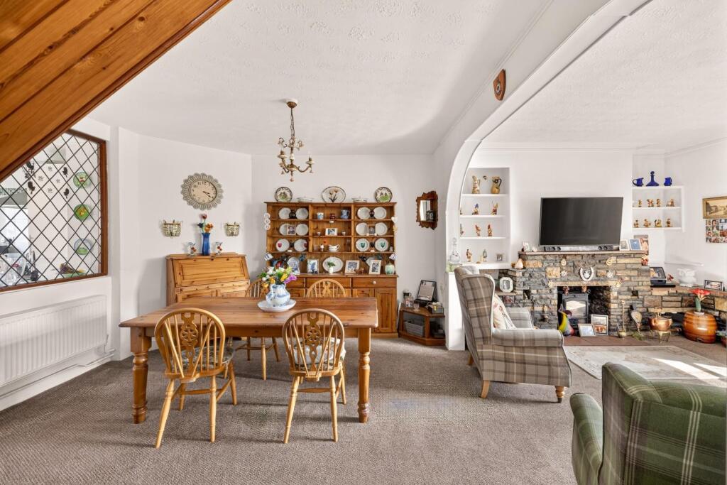 House in Bristol, Whitchurch - More
