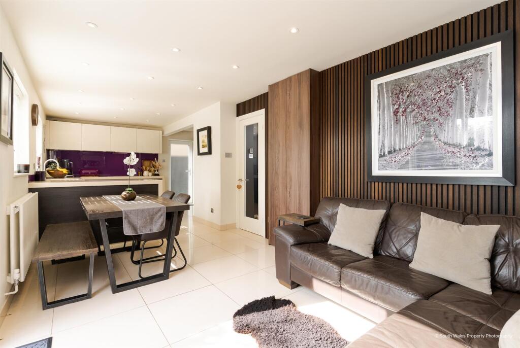 House in Cardiff, Llantwit Major - More